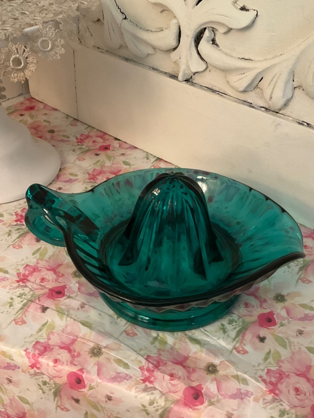 Teal Glass Citrus Juicer - Depression Glass Reemer - Picture 7 of 9